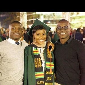 Meet your Posher, Carline